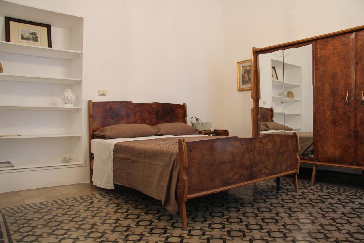 Casa Vacanza Icaros, Ortigia Hictoric Center, 200 Mt From The Beach Syracuse Екстер'єр фото